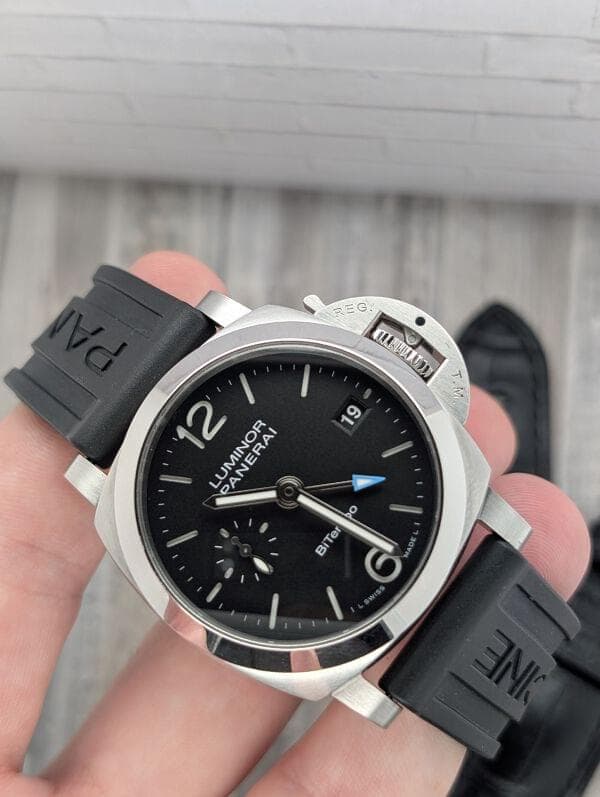 Panerai Luminor Quaranta Bitempo front view